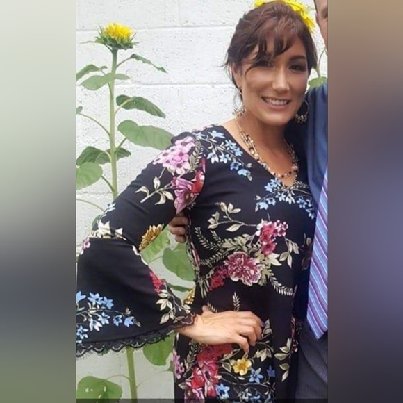 Black & Vivid Floral Bell Sleeve Short Dress - Picture 4 of 4